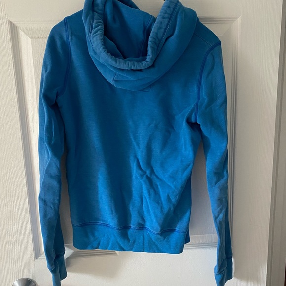 Hollister Hoodie - Picture 2 of 5